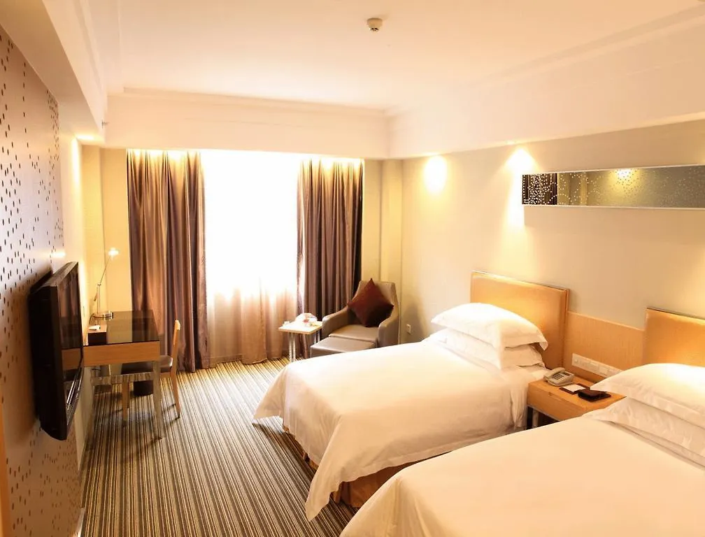 Downtown Hotel Zhuhai 4*,