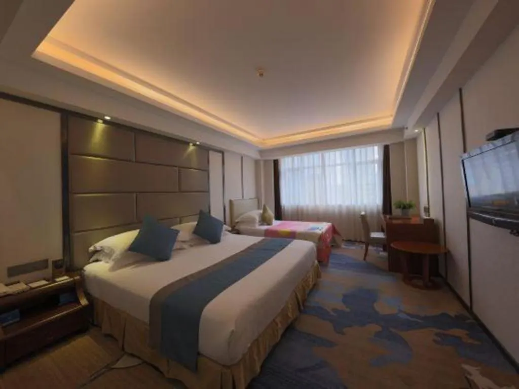 Downtown Hotel Ζουχάι 4*,
